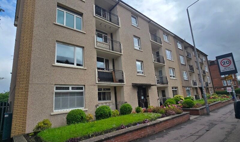 Flat Alexandra Parade in Glasgow