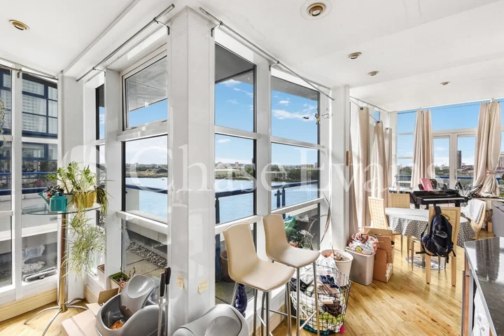 Flat Deptford Wharf in Greater London