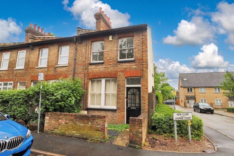 House Chiltern View Road in Greater London