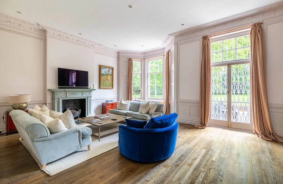 Flat Evelyn Gardens in Greater London
