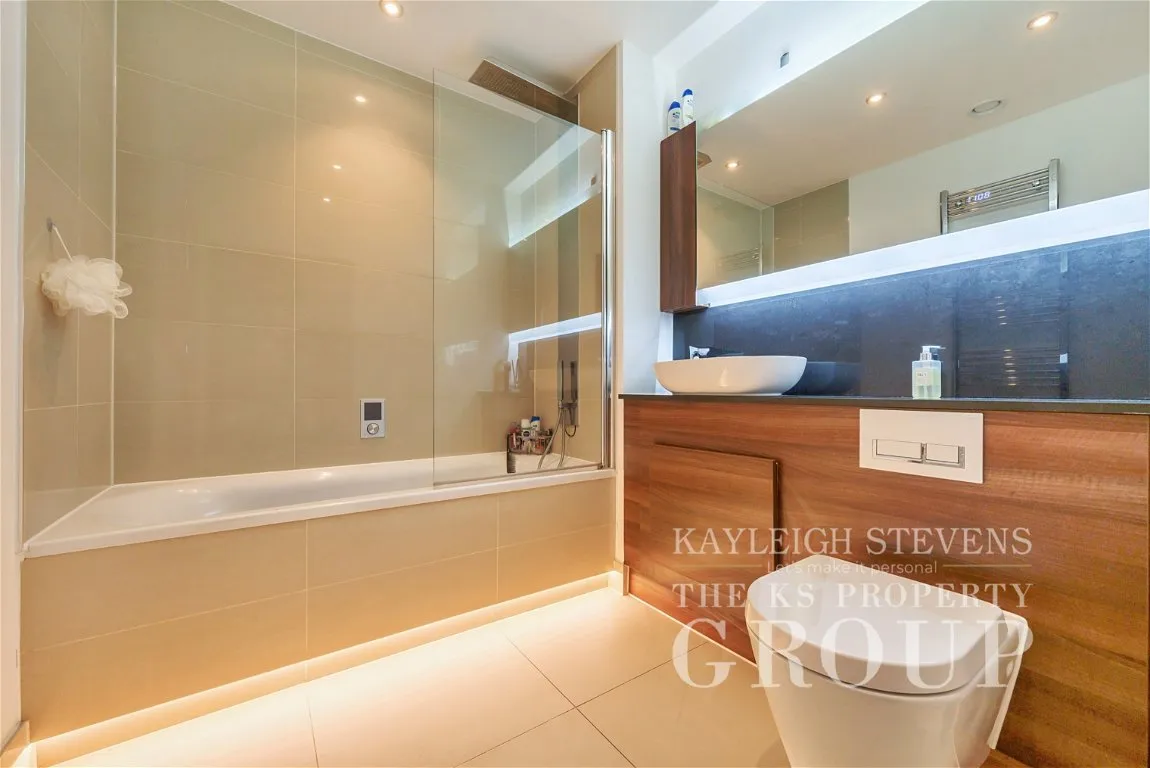 Flat Bambridge Court in Maidstone