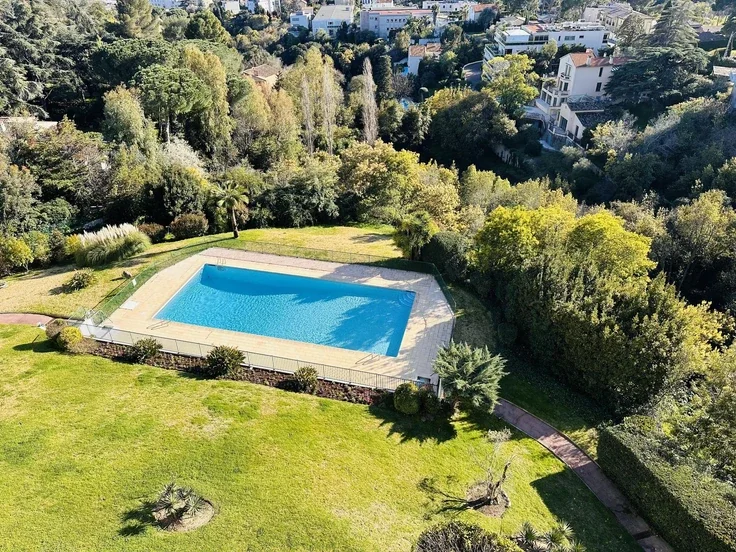 Maison Avenue de la Croix des Gardes à Cannes