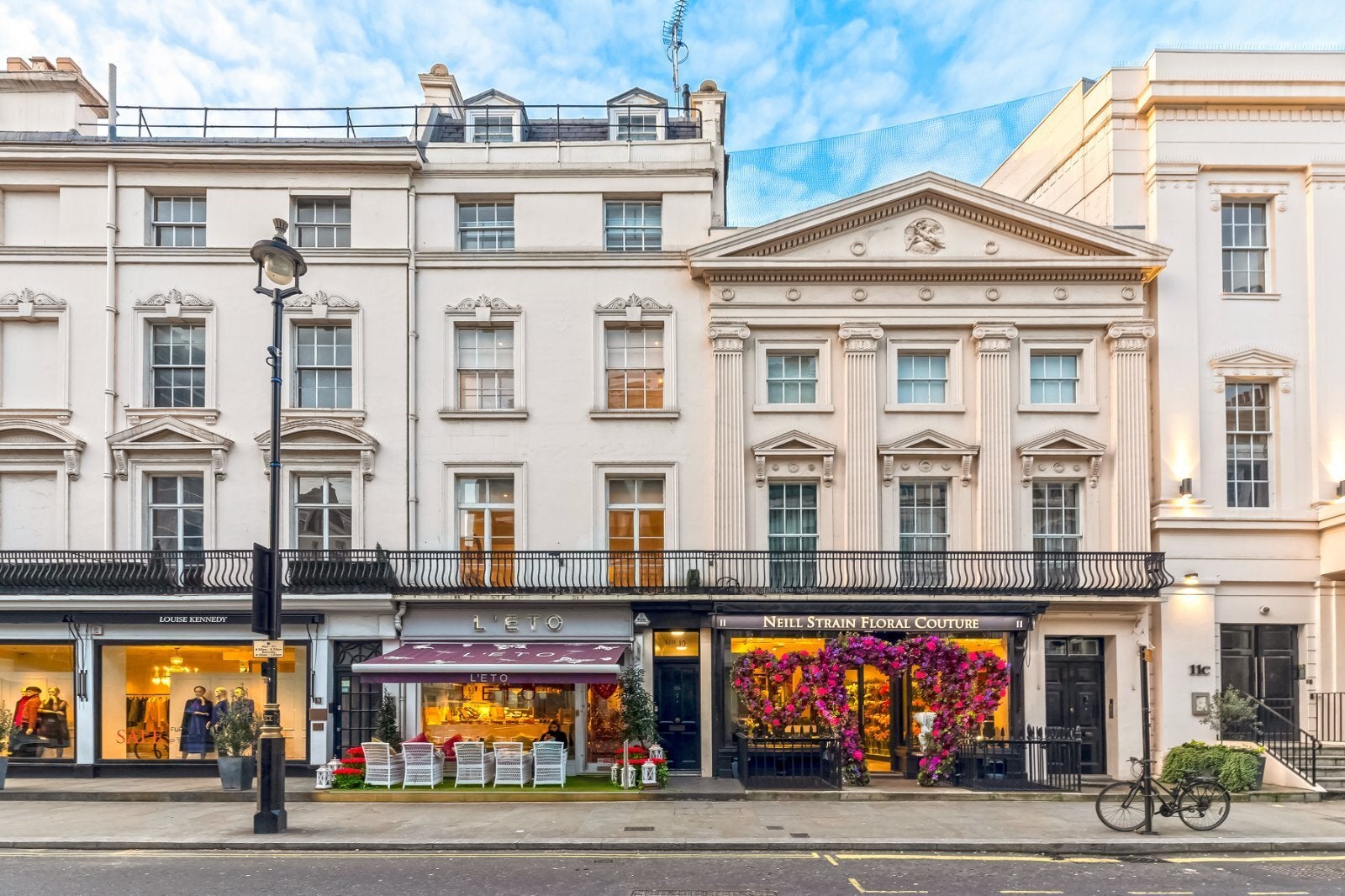 Flat Motcomb Street in City of Westminster