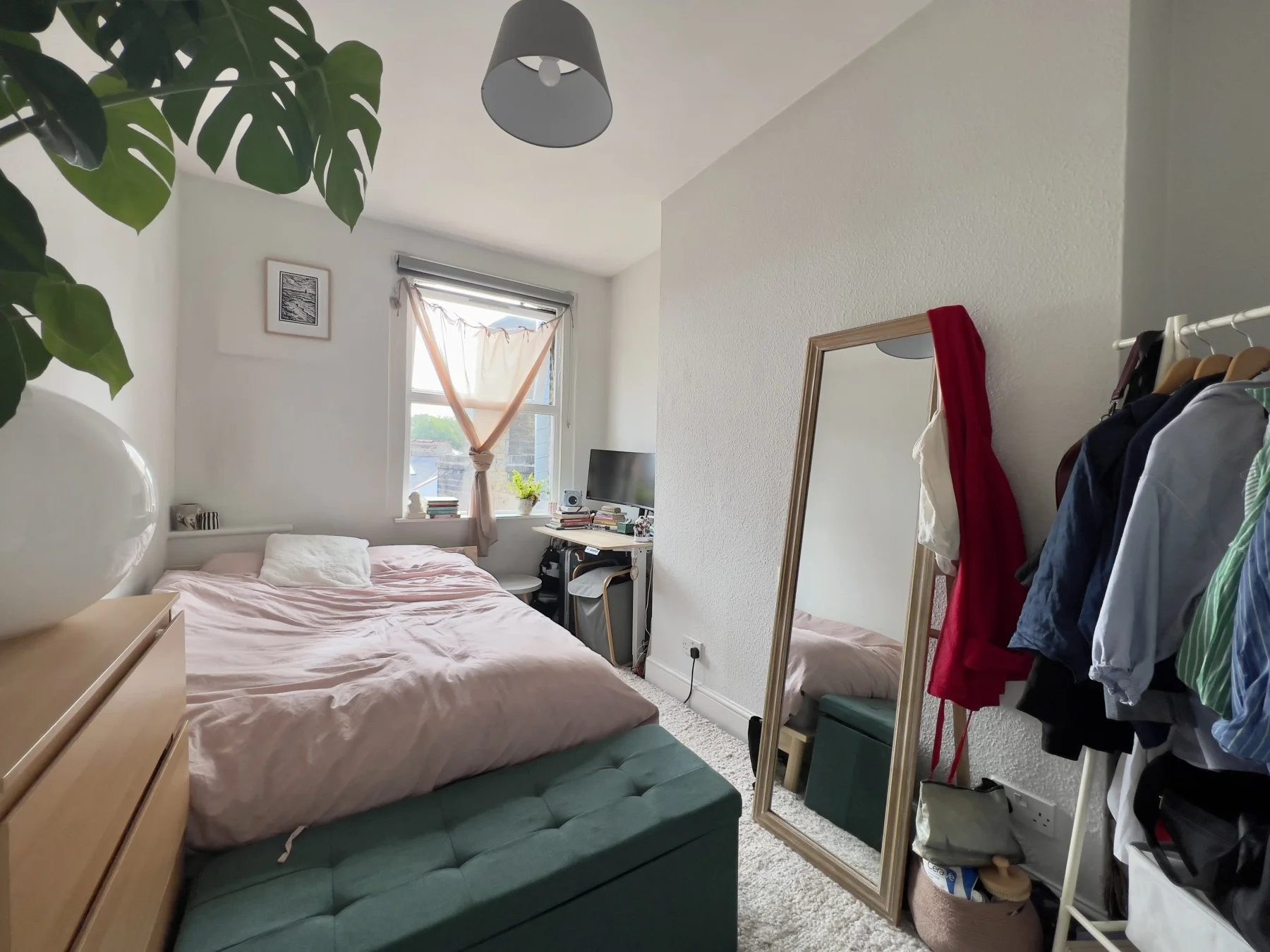 Flat Lewisham Way in Greater London