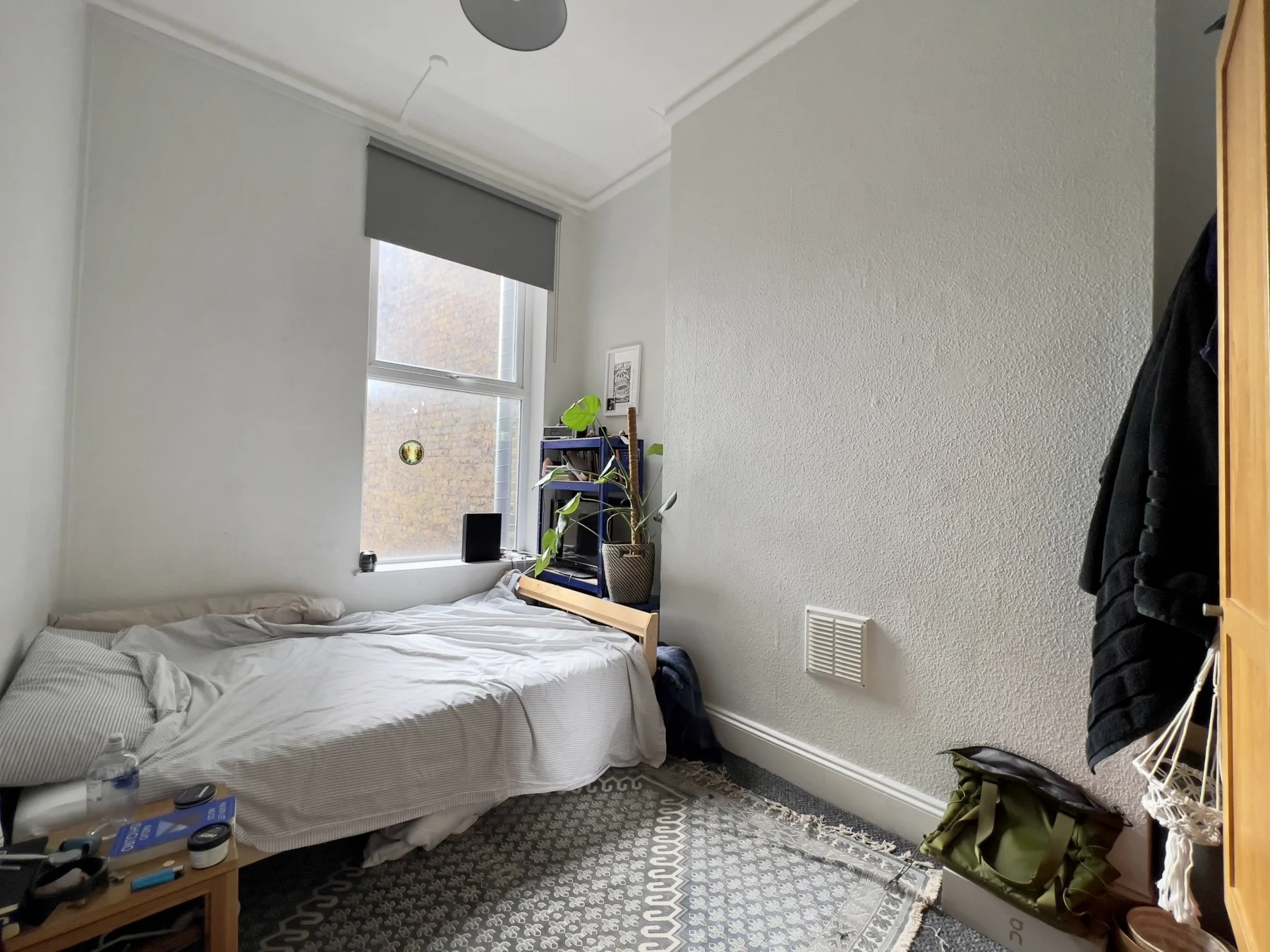 Flat Lewisham Way in Greater London