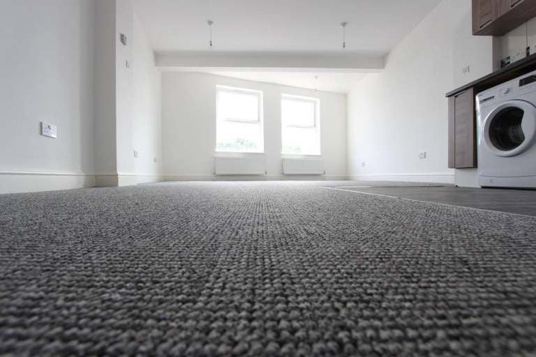 Flat Masons Avenue in Greater London