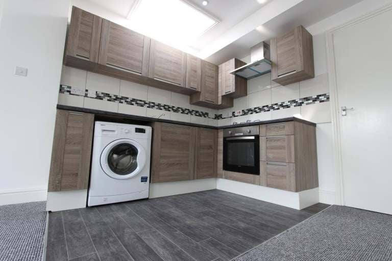 Flat Masons Avenue in Greater London