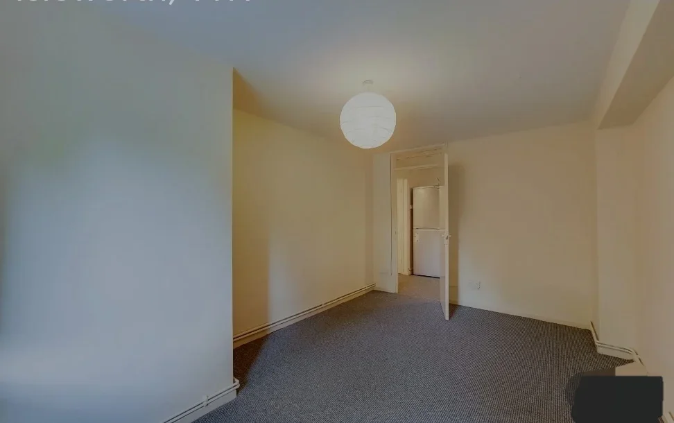 Flat Percy Gardens in Greater London
