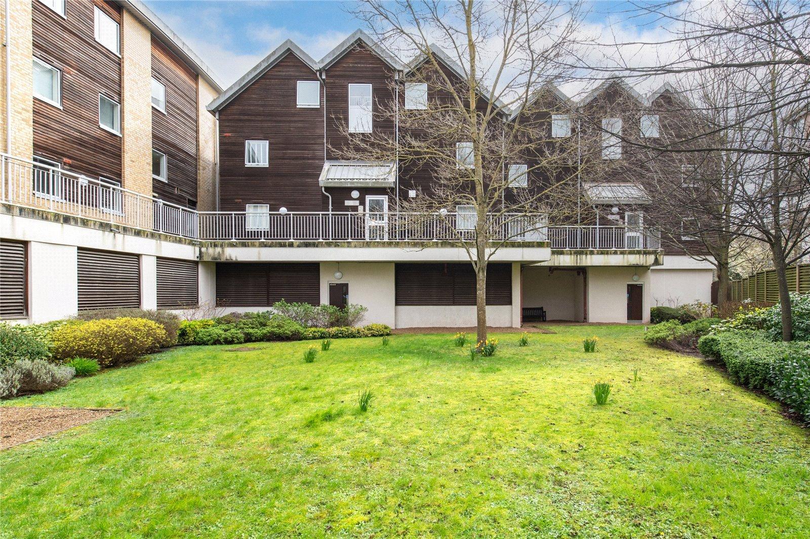 Flat Kingfisher Meadow in Maidstone