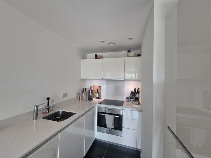 Flat Woodberry Grove in Greater London