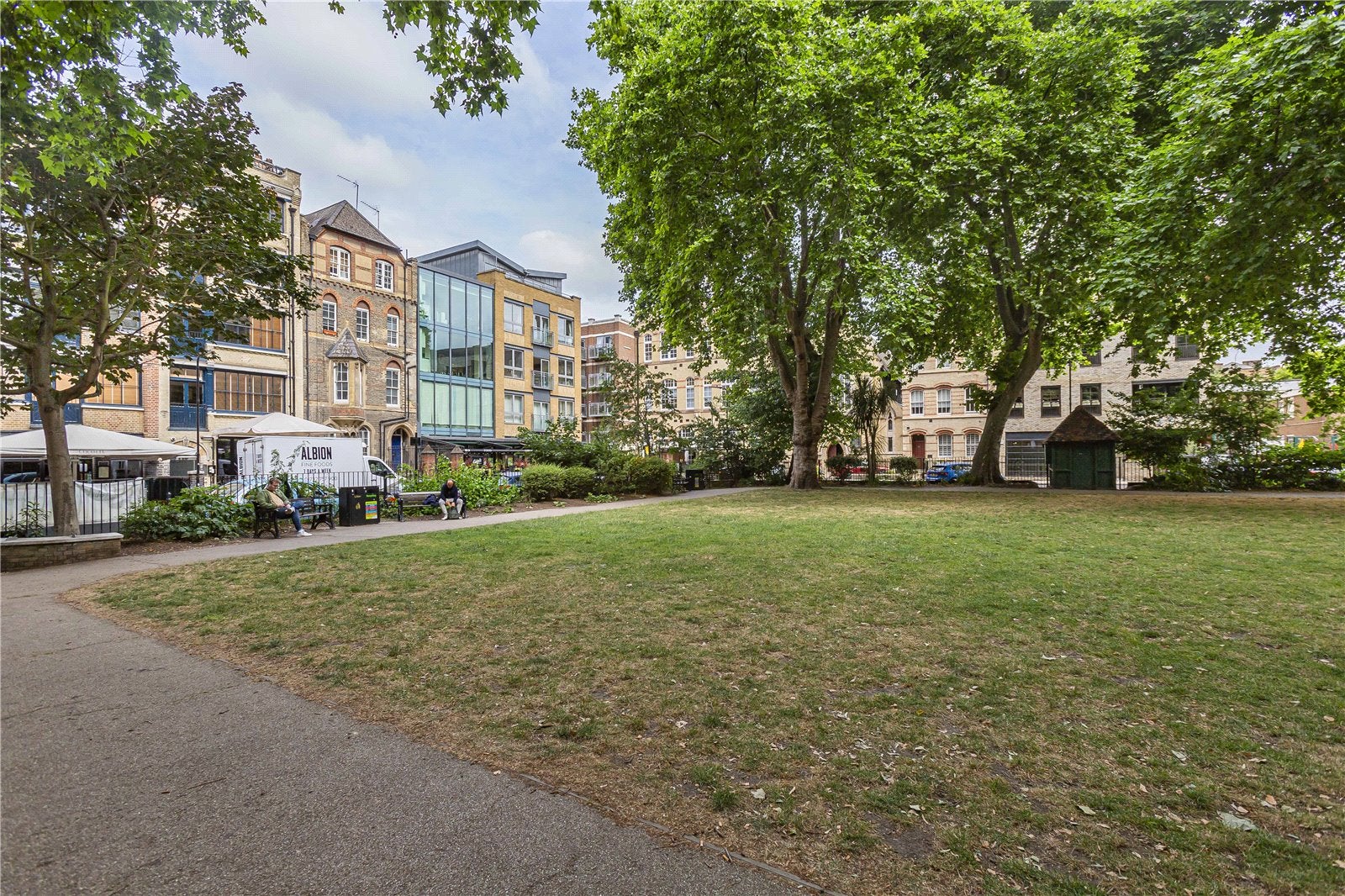 Flat Bowling Green Walk in Greater London