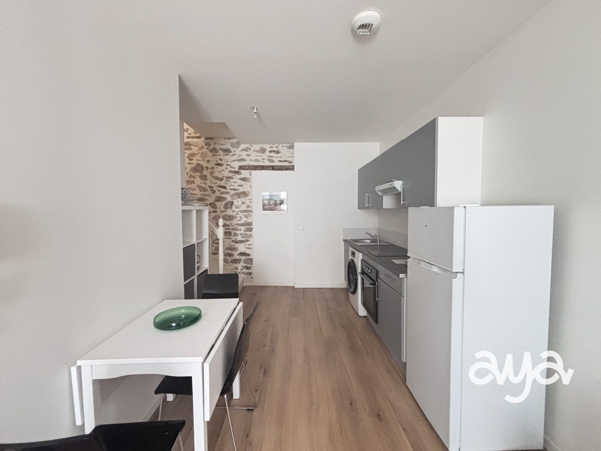 Appartement Place du Commerce à Saint-Étienne-de-Montluc