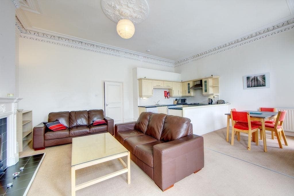 Flat Eslington Terrace in Newcastle upon Tyne