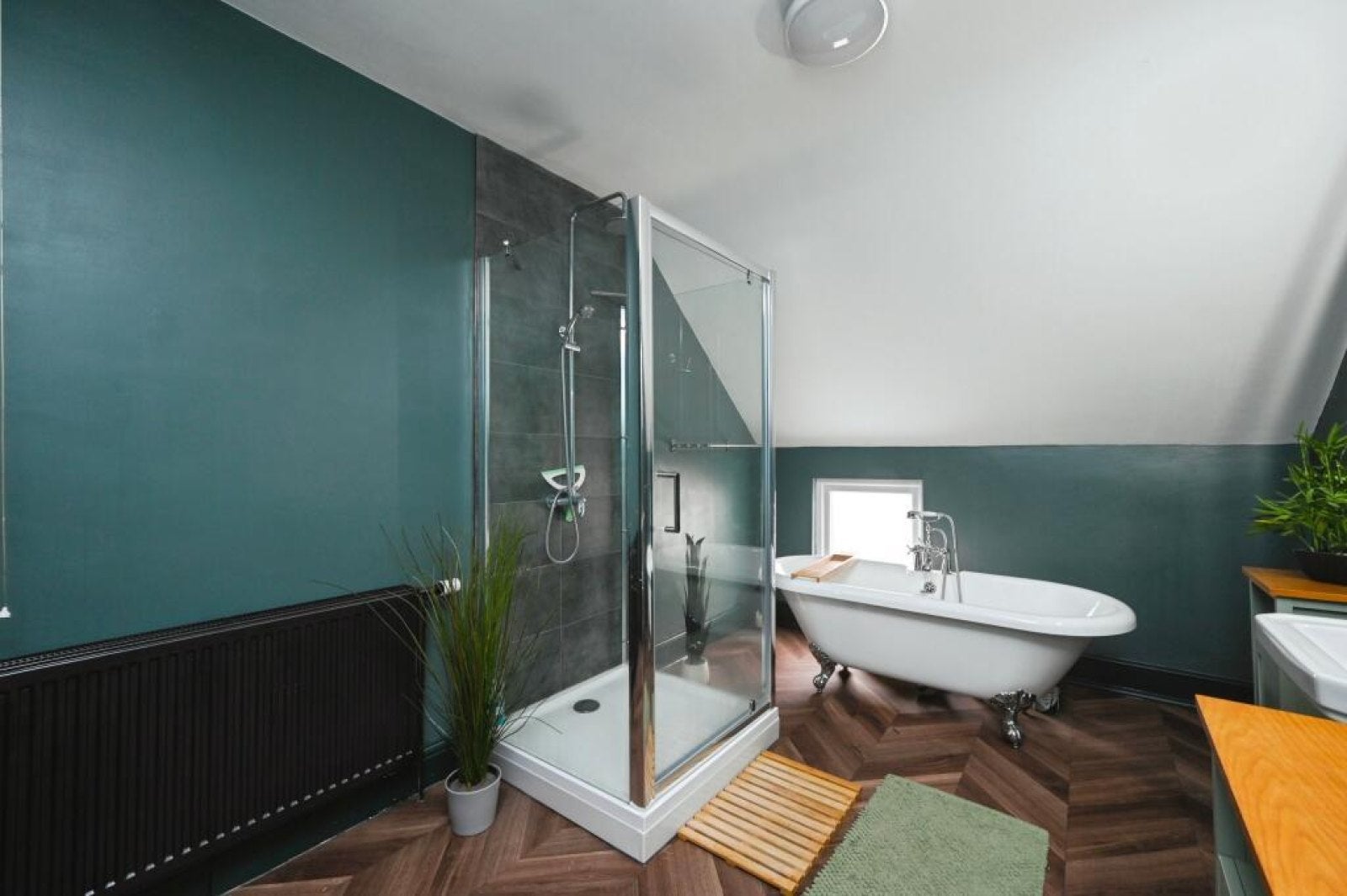 Flat Wiverton Road in Nottingham