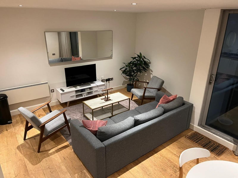 Flat Dereham Place in Greater London