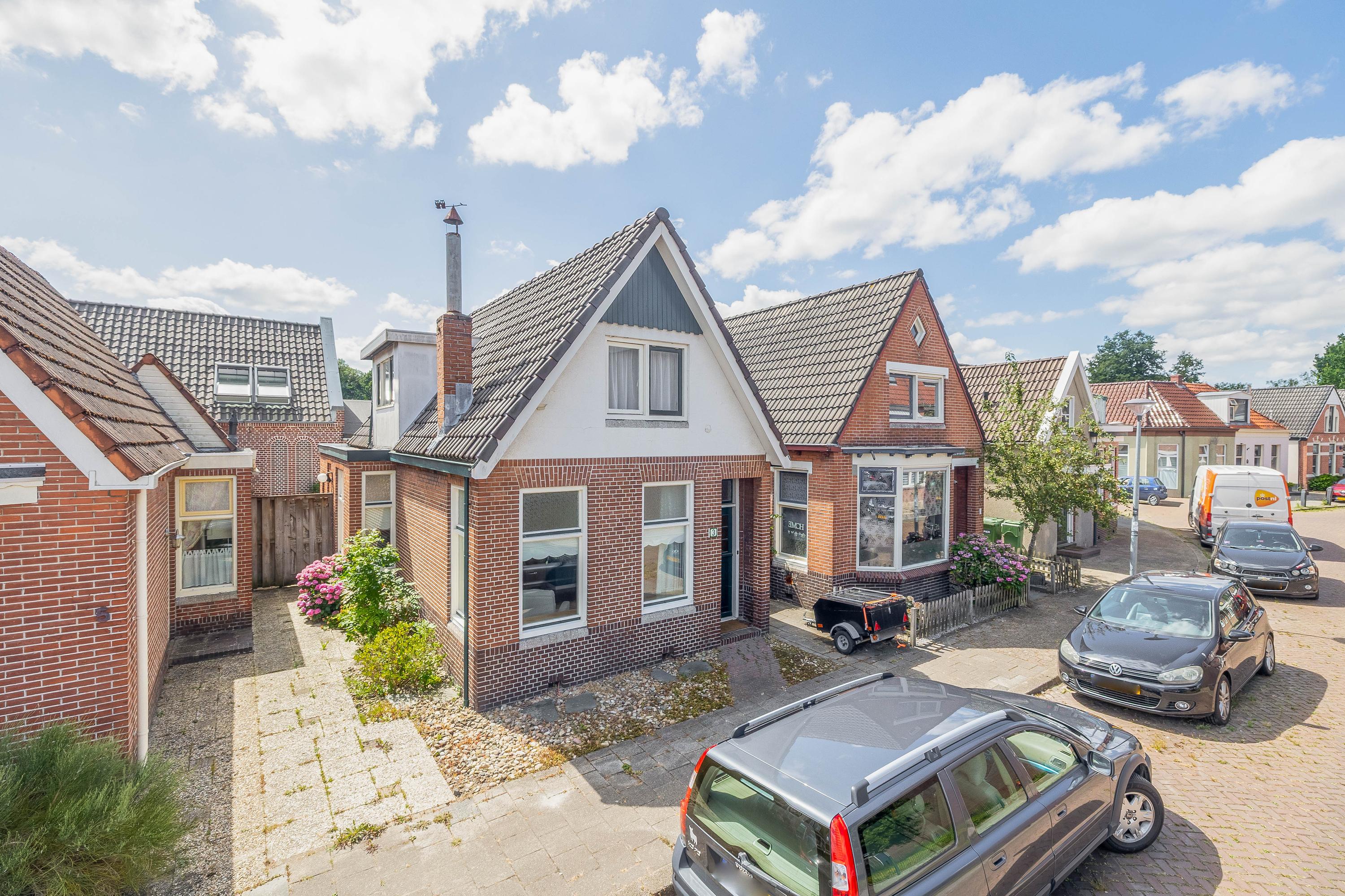 Vrijstaande woning te koop: Mr. A.J. de Sitterstraat 3, Winschoten