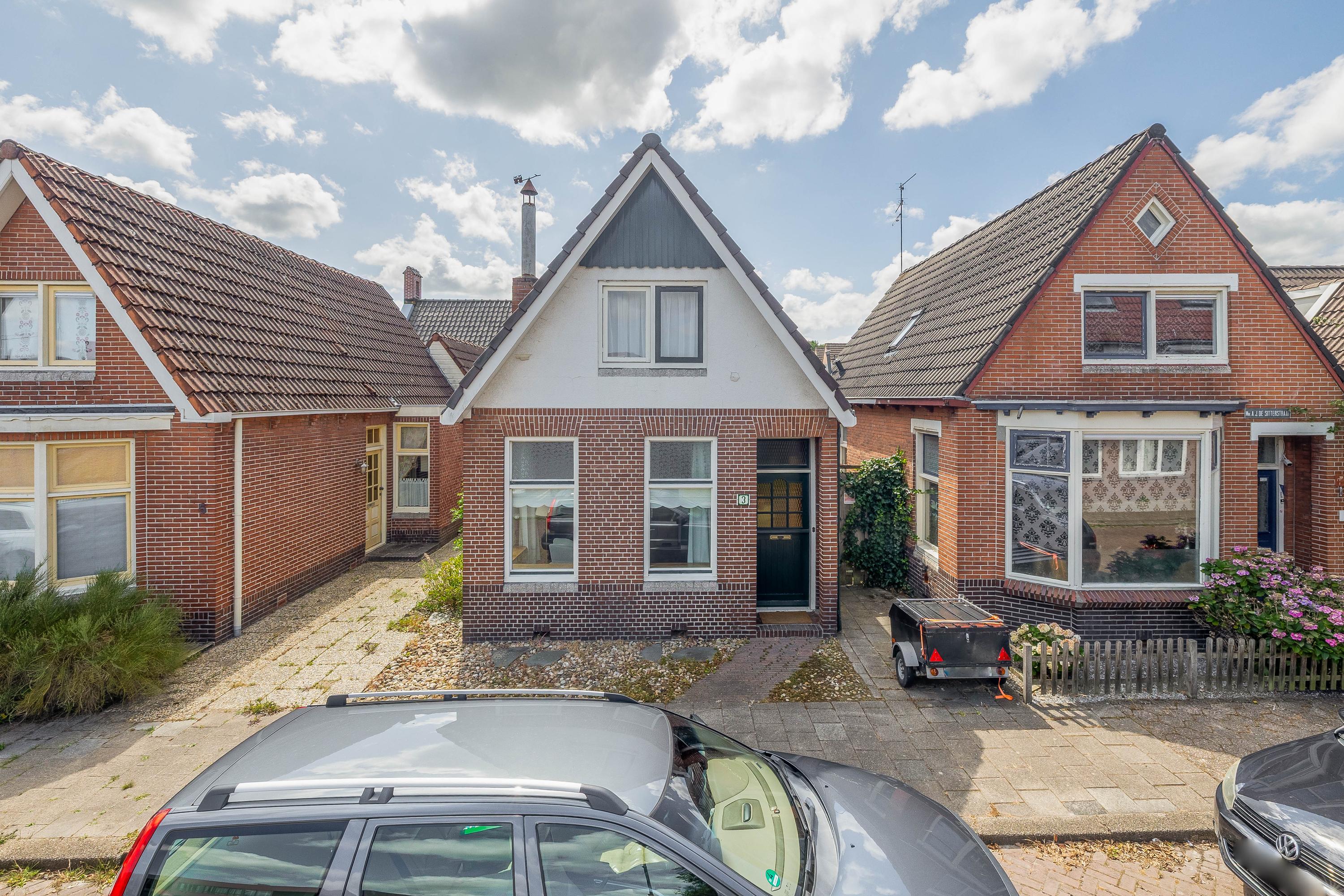 Vrijstaande woning te koop: Mr. A.J. de Sitterstraat 3, Winschoten
