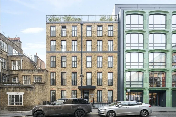 Flat Richmond Buildings in City of Westminster