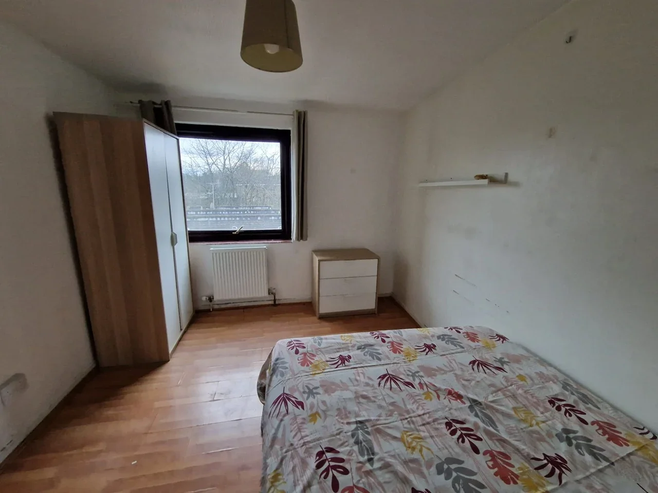 Room Carrol Close in Greater London