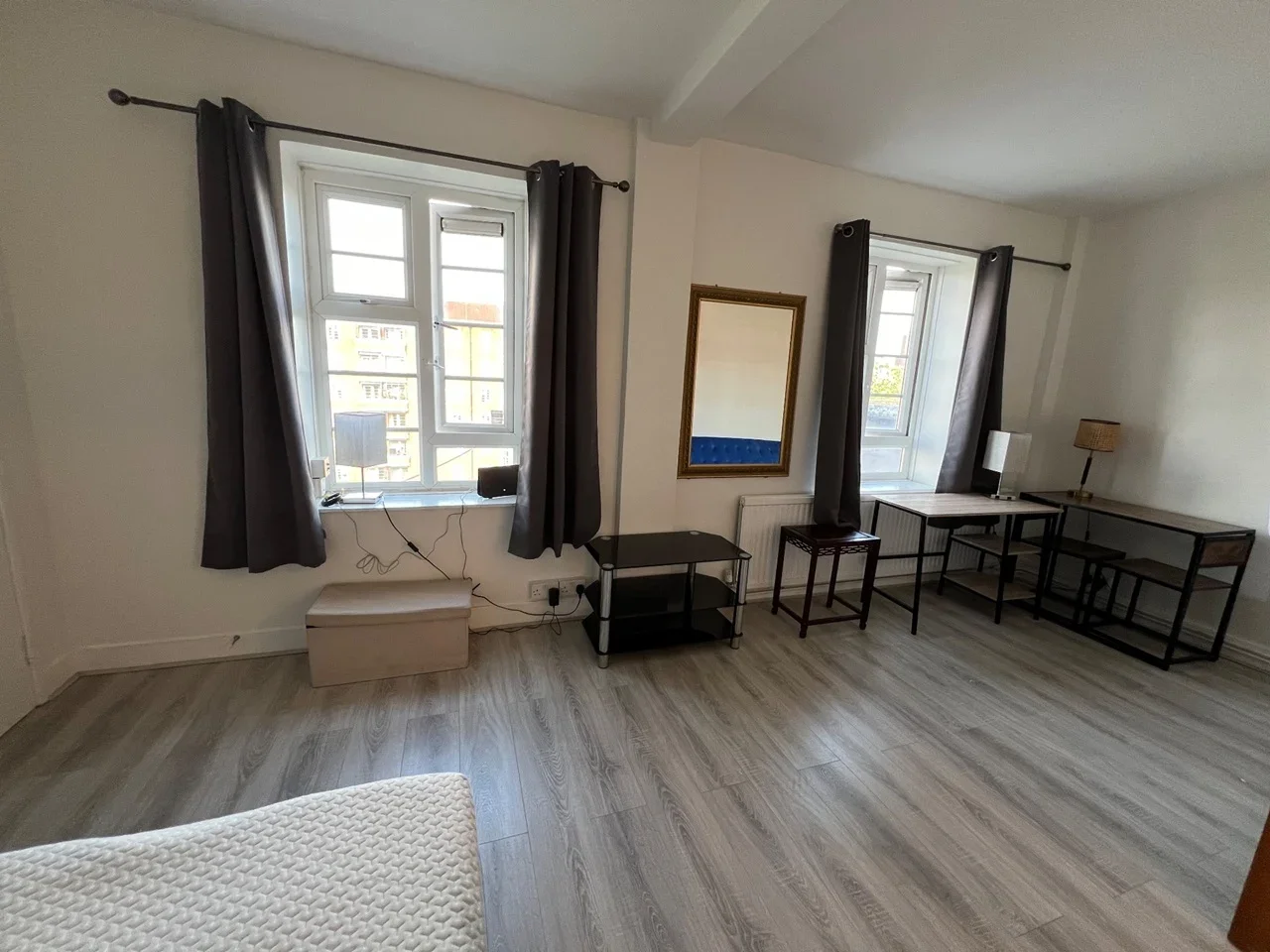 Flat Lewis Street in Greater London