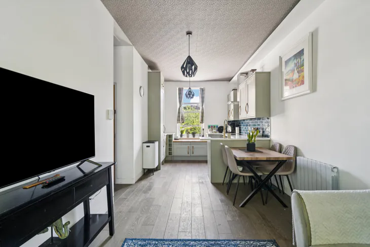 Flat Caledonian Road in Greater London