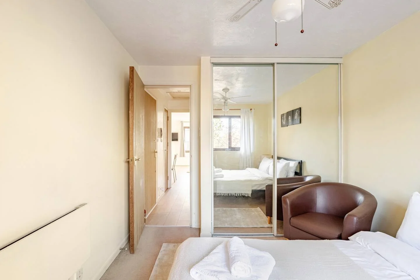 Flat Westferry Road in Greater London
