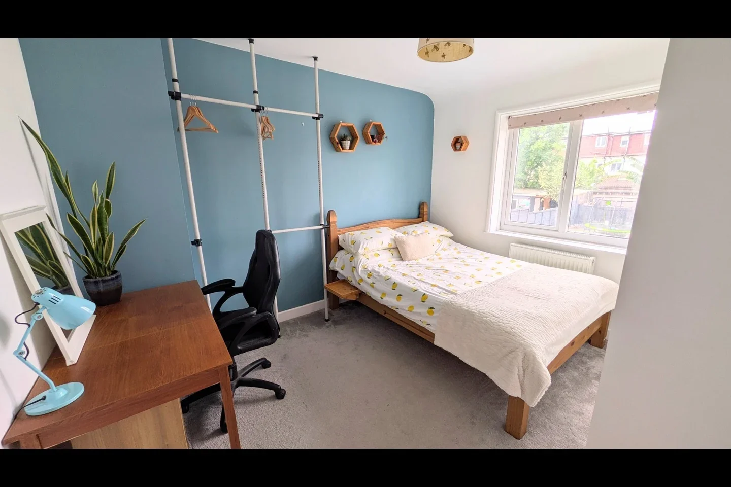 Room Beeleigh Road in Greater London