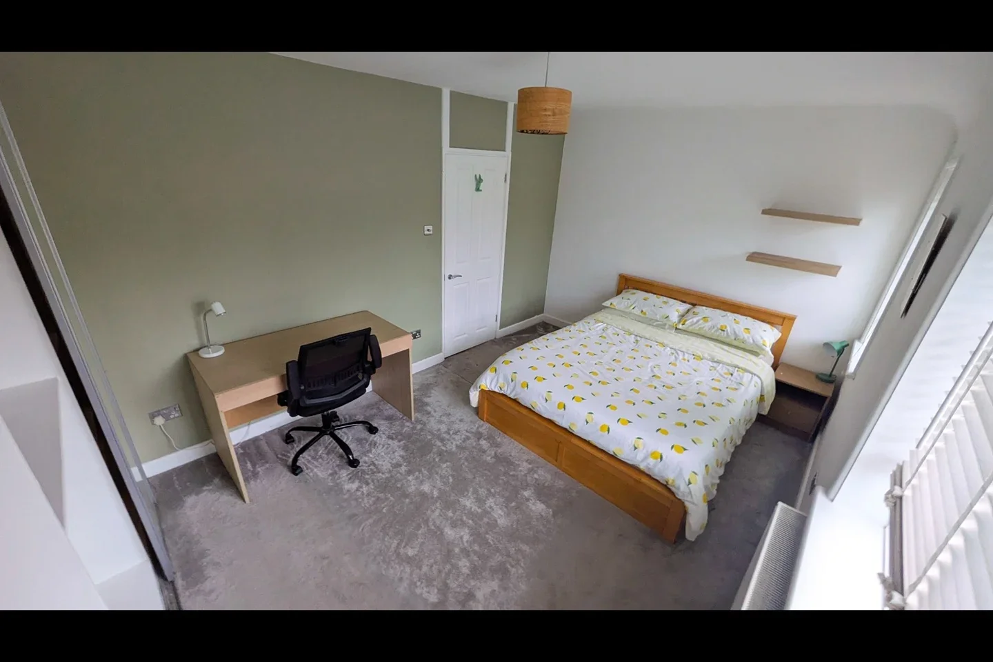 Room Beeleigh Road in Greater London