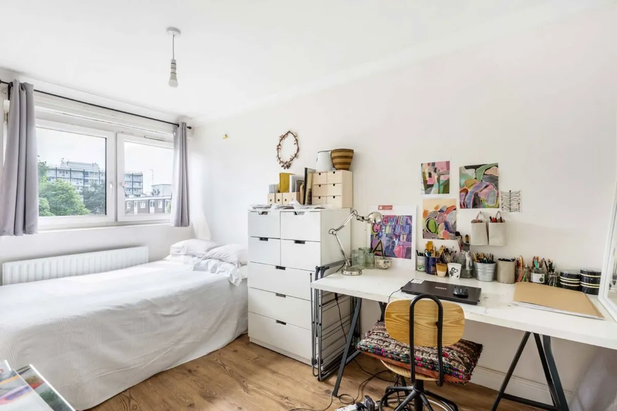 Flat Franciscan Road in Greater London