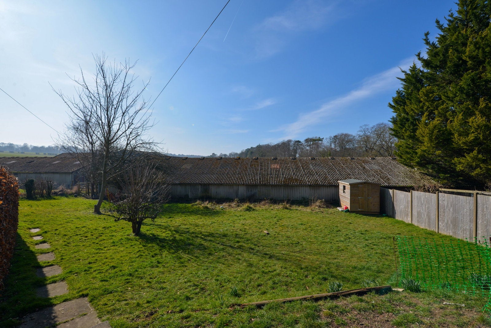 House Wix Lane (BY 540) in Guildford