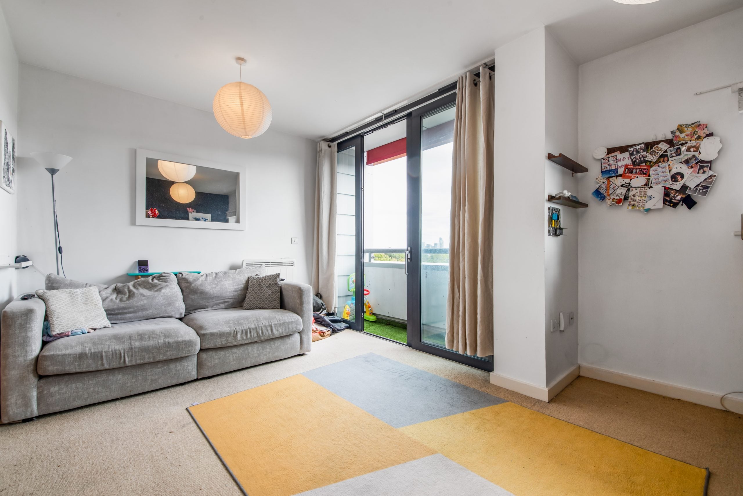 Flat Drayton Park in Greater London