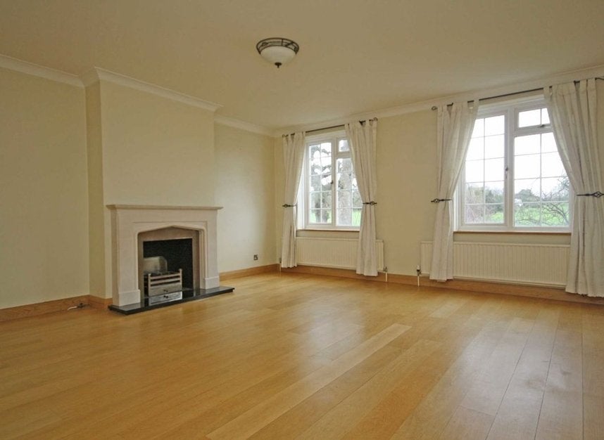 House Blenheim Gardens in Greater London