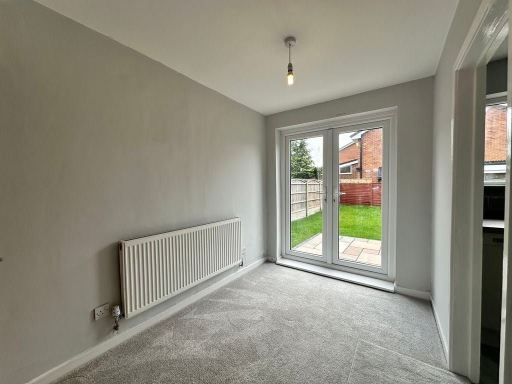 House Foxdale Close in Southport