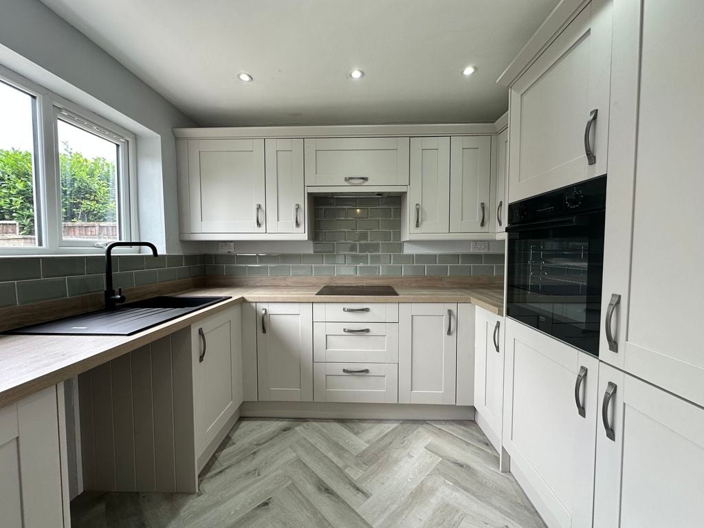 House Foxdale Close in Southport