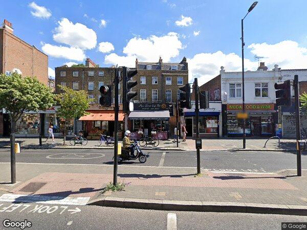 Flat Brickfield Close in Greater London