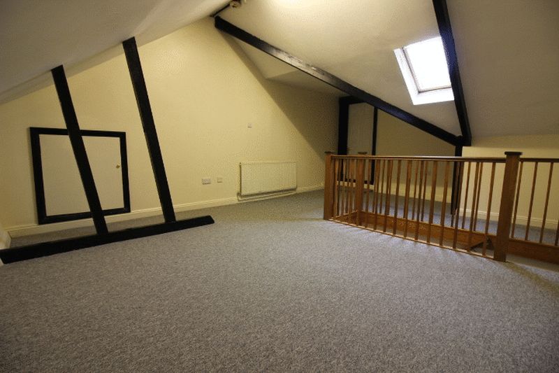 Flat Fletton Avenue in Peterborough
