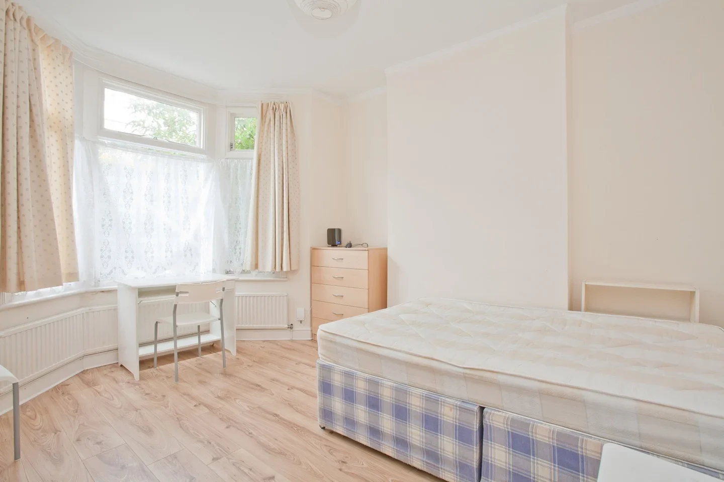 House Elcot Avenue in Greater London