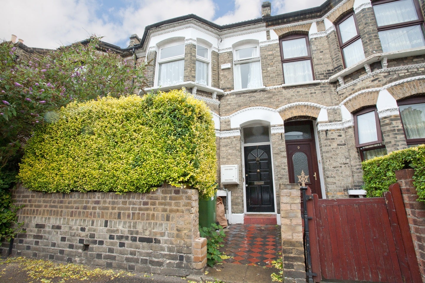 House Elcot Avenue in Greater London