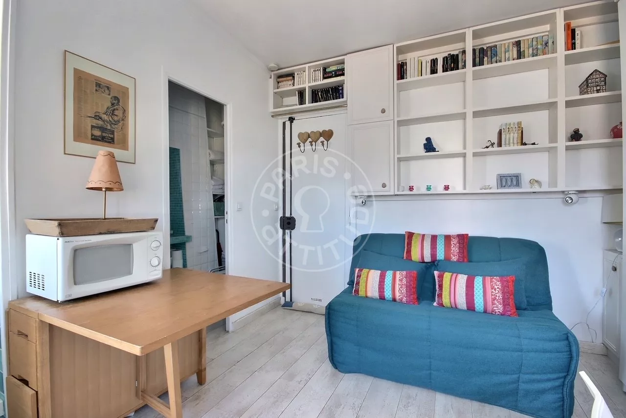 Appartement Rue du Cherche-Midi à Paris