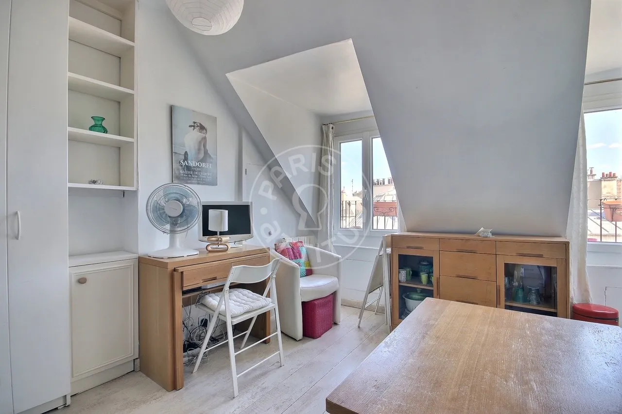 Appartement Rue du Cherche-Midi à Paris