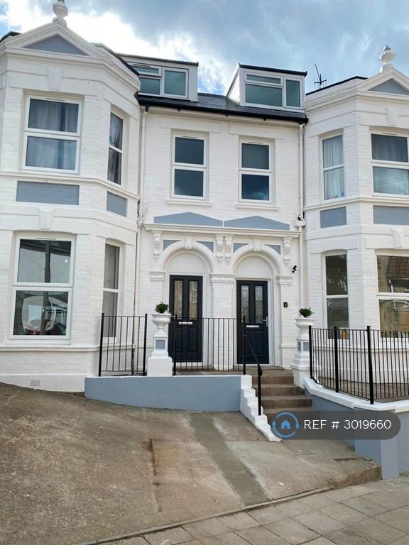 Flat Tregonwell Road in Bournemouth
