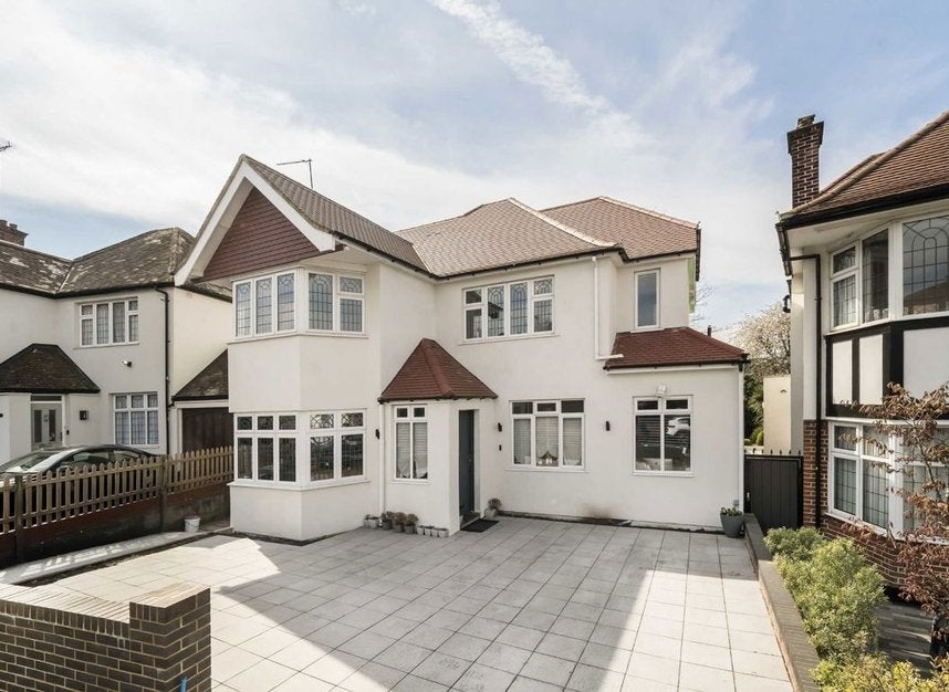 House Talbot Crescent in Greater London