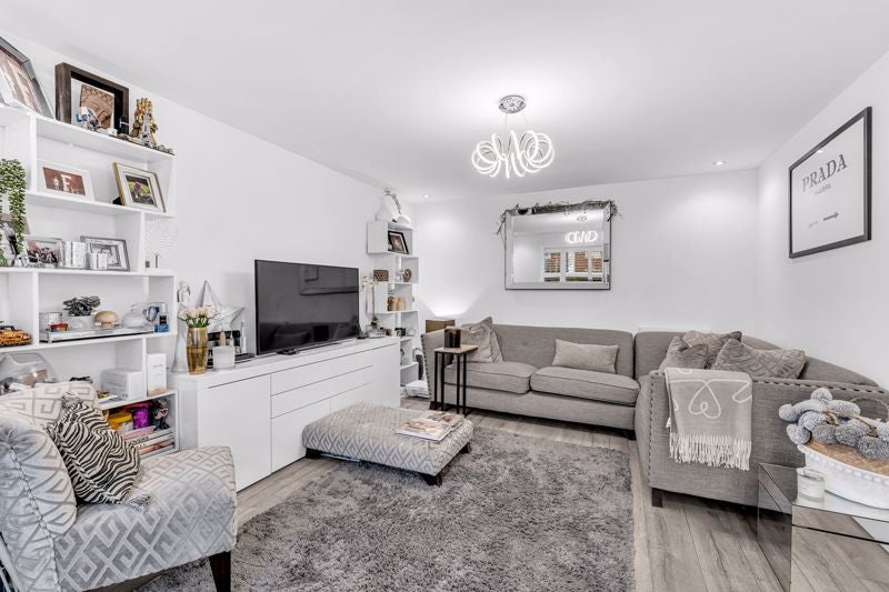 House Rayon Close in Bolton