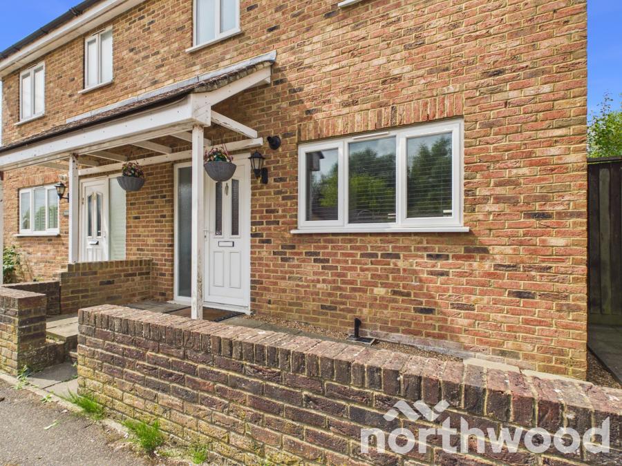 House Chichester Close in Ashford