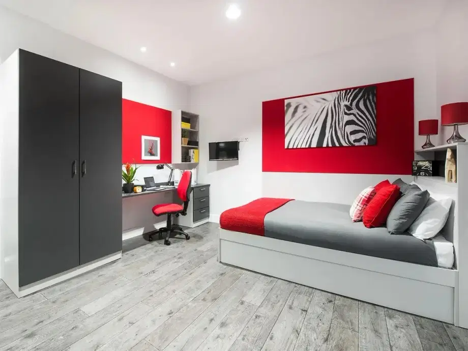 Flat Drysdale Road in City of Edinburgh