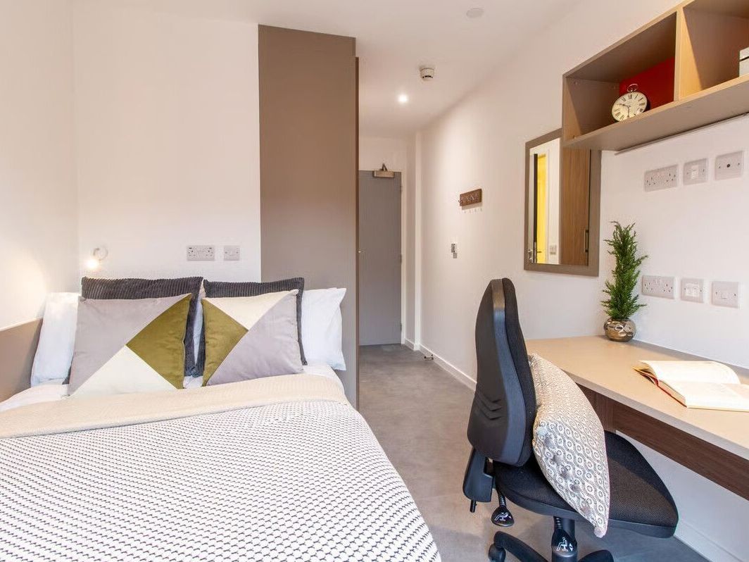 Room Dean Street in Bristol