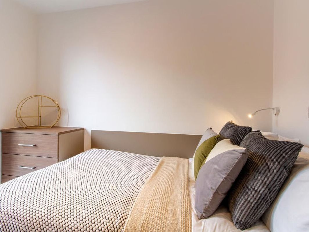 Room Dean Street in Bristol