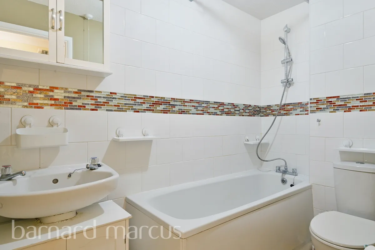 Flat Redford Close in Greater London