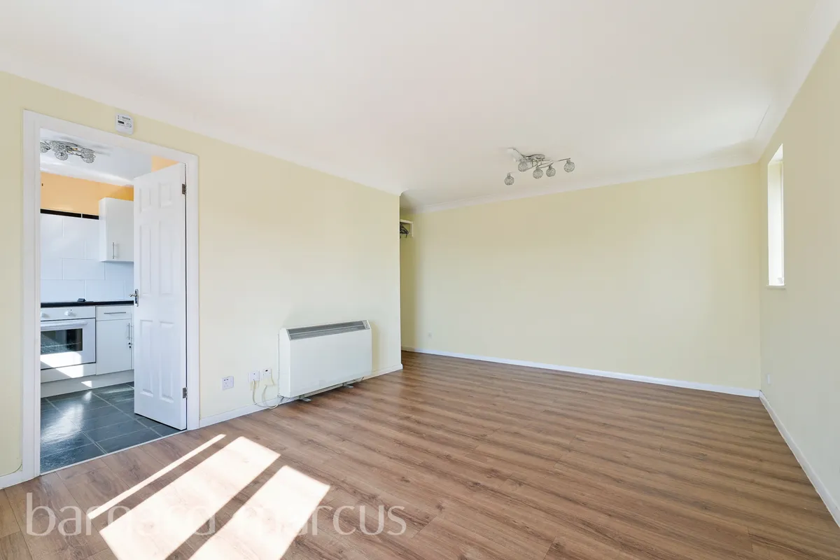 Flat Redford Close in Greater London