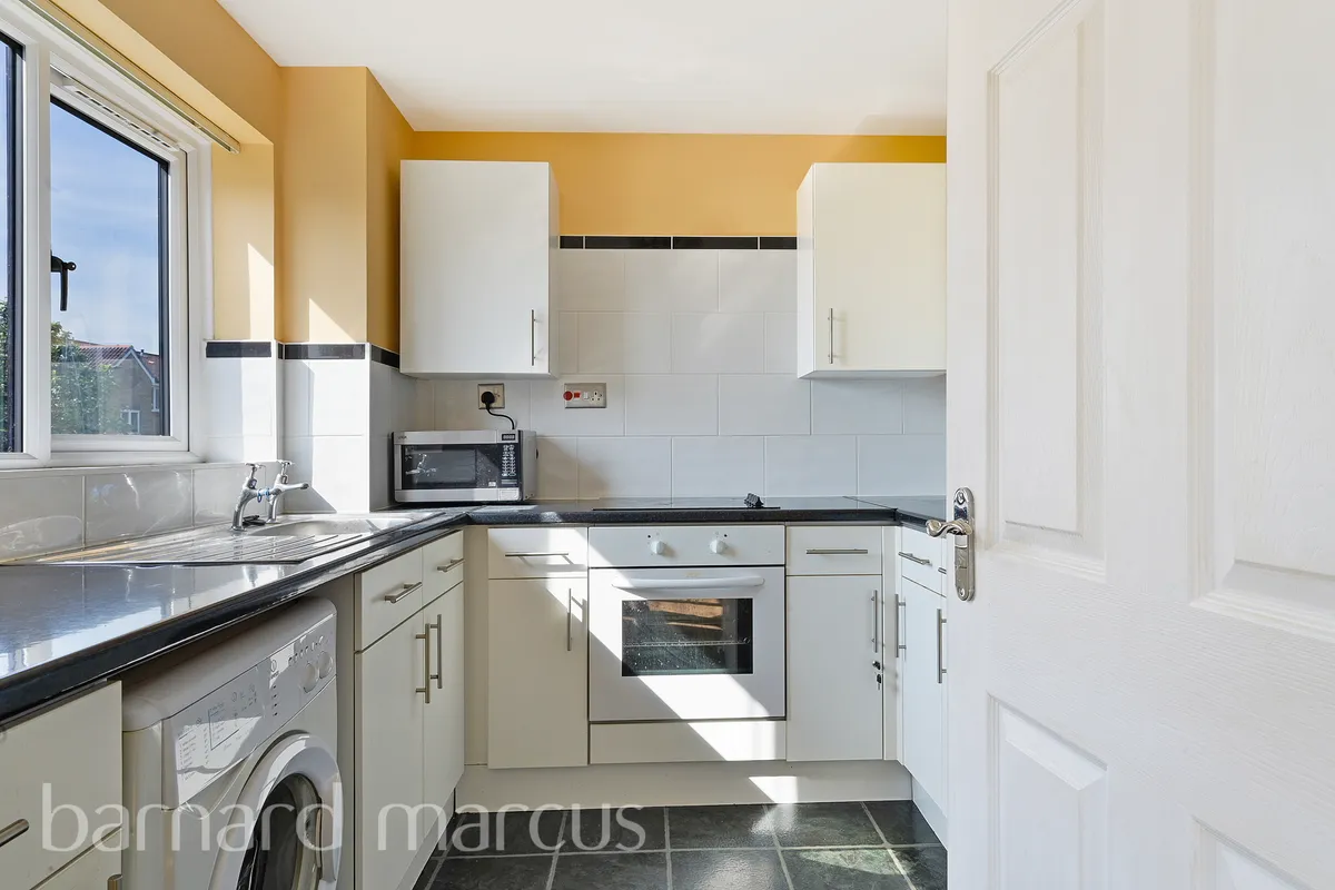 Flat Redford Close in Greater London